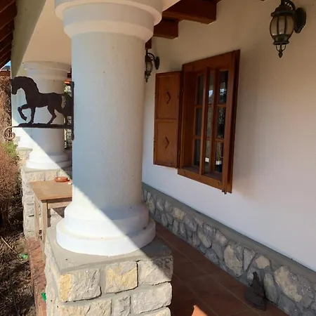 Zador Vendeghaz Apartment *